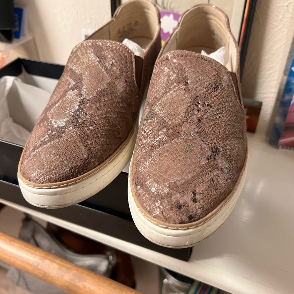 Naturalizer Jade Chestnut Snake Loafer